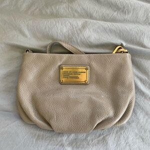 Marc Jacobs Classic Q Percy Taupe